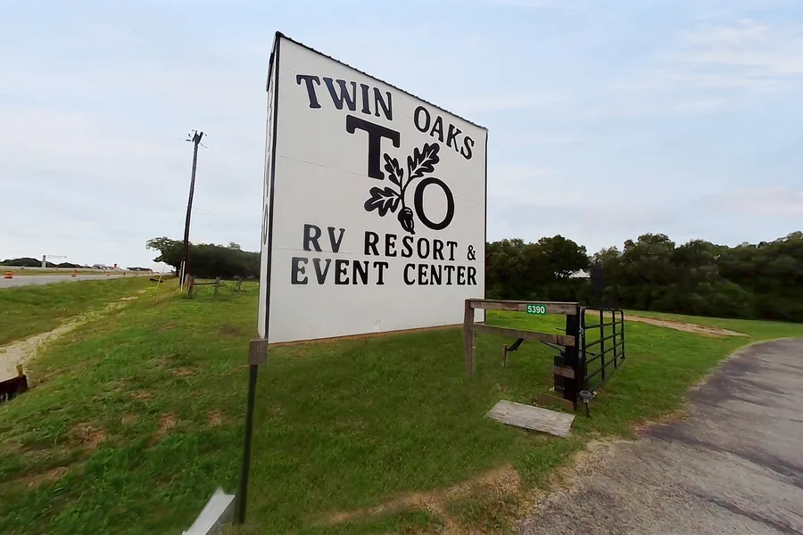 Twin Oaks RV Resort and Event Center entrance sign